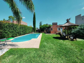 Casa con pileta en Fisherton Rosario